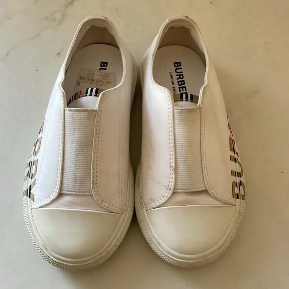 Burberry Kids Mini Larkhall IS (Toddler) size Europe 26 USA toddler 9 - Picture 3 of 11